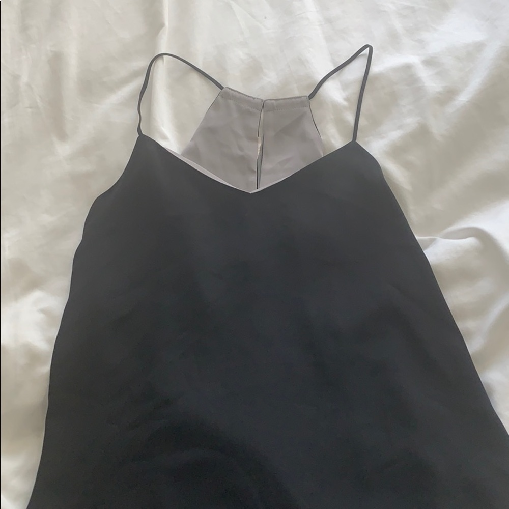 Reversible tank